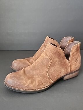 Born Women Kerri Distress Brown Leather Western ankle boots Size 8M